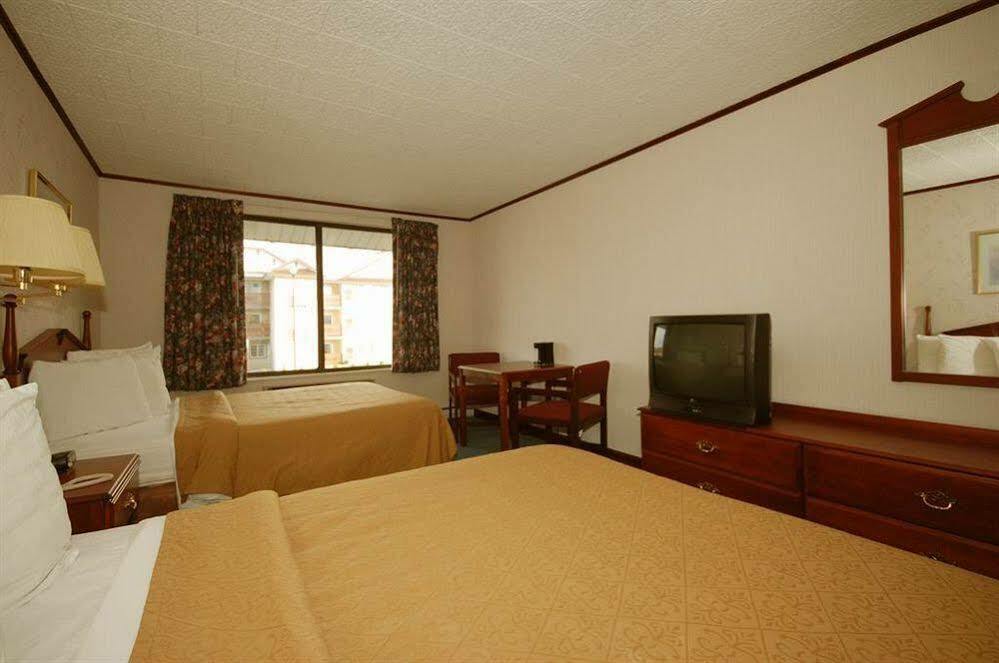 Quality Inn Of Гейлорд Экстерьер фото